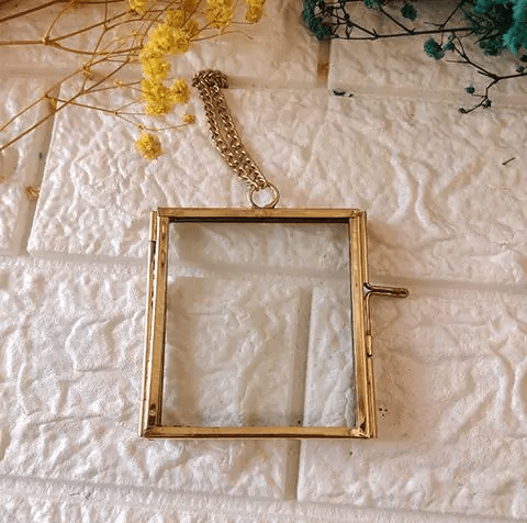 GOLDEN GLASS FRAMES - Home Sweet Resale