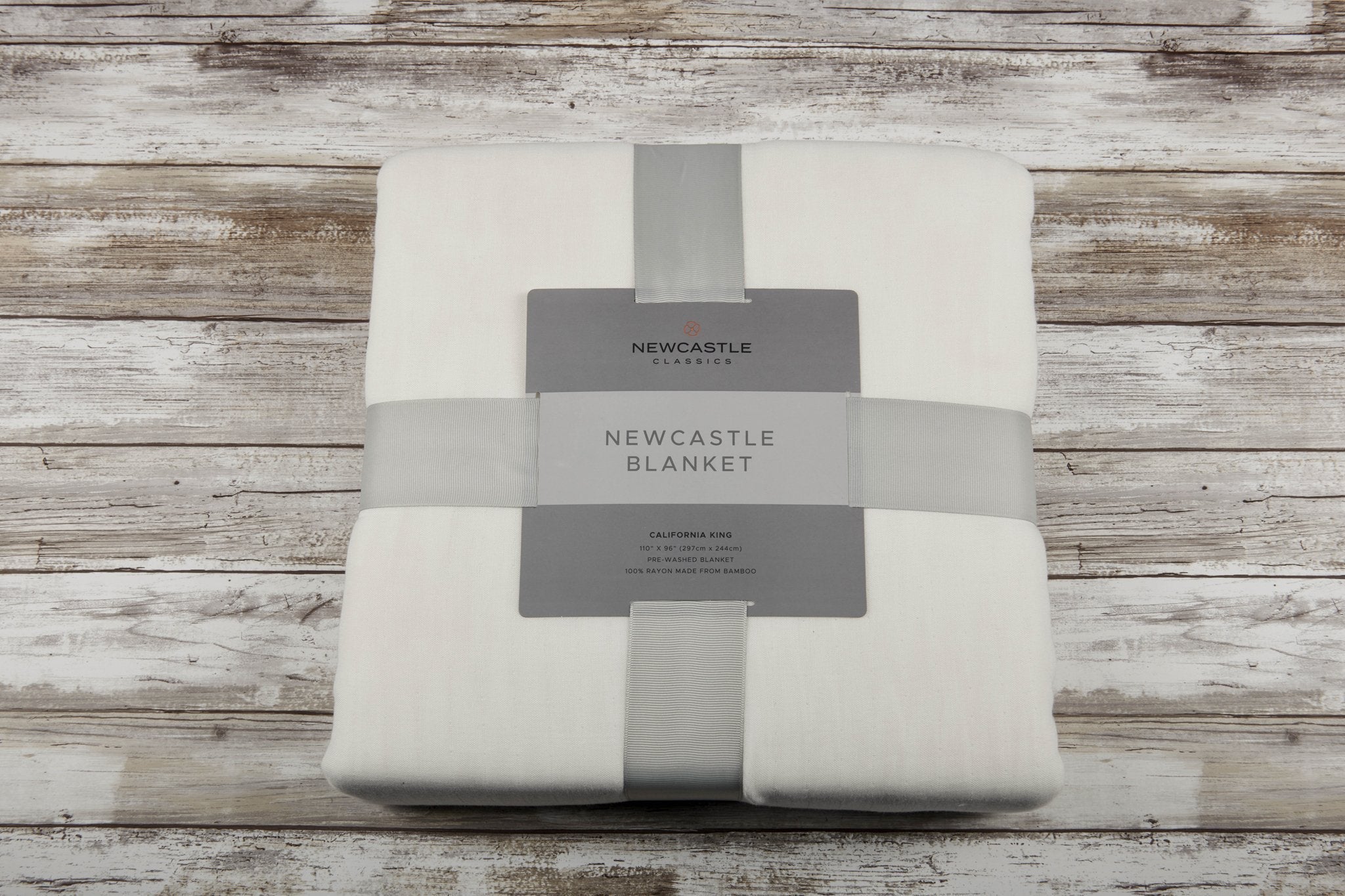 Pristine White Oversized Queen Bamboo Bed Blanket - Home Sweet Resale