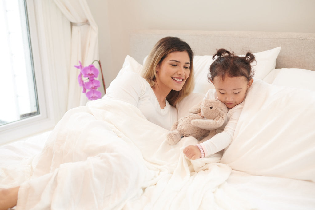 Pristine White Oversized Queen Bamboo Bed Blanket - Home Sweet Resale